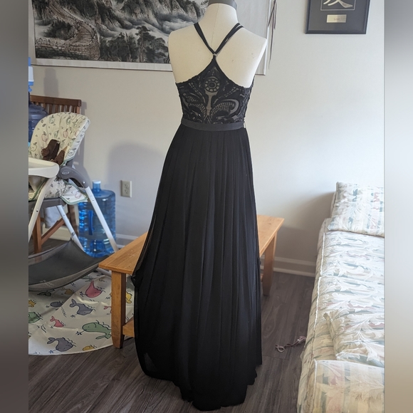 Classic Black Prom dress - Picture 3 of 8
